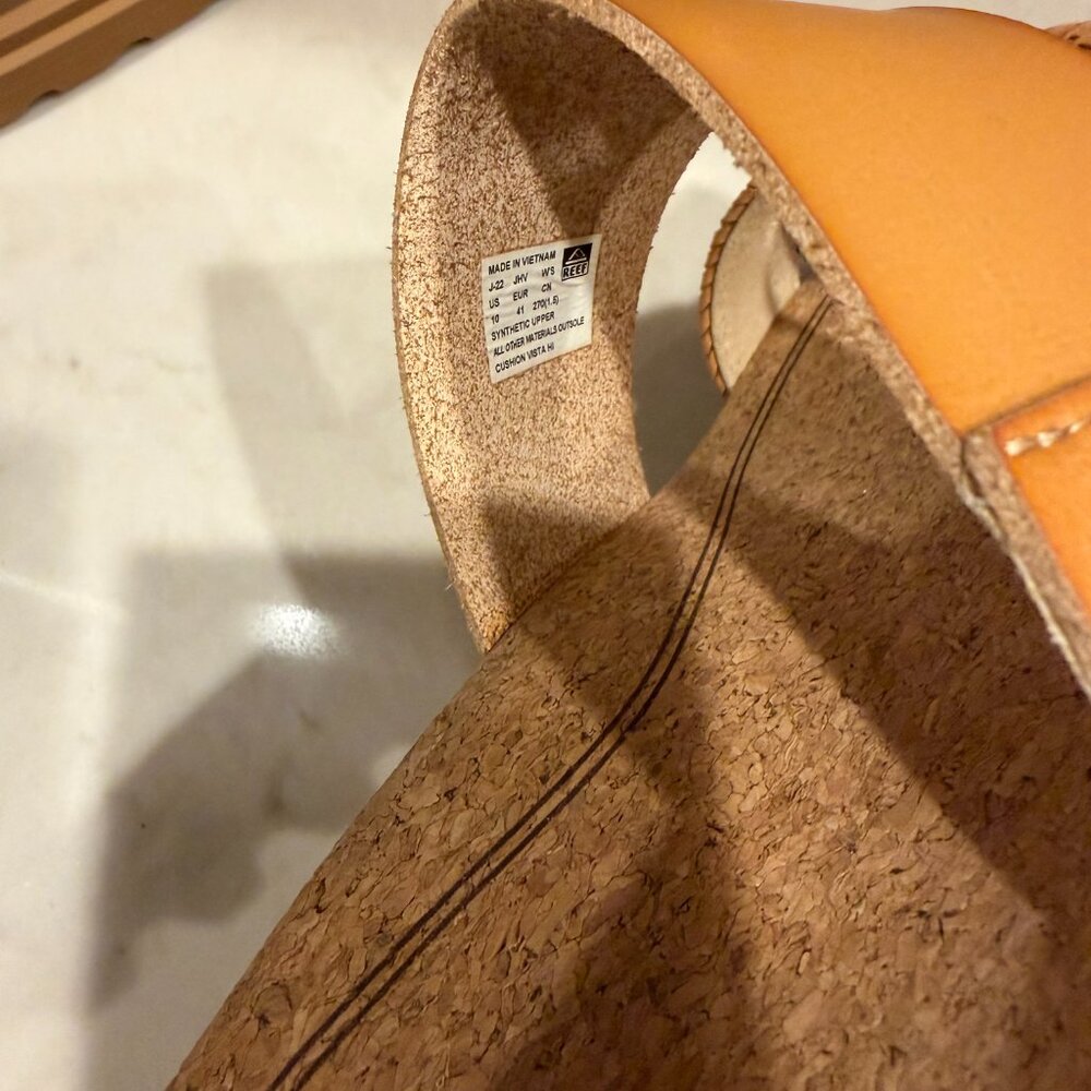 NWOT Women's Reef Vista Hi Sandals - Size 10 - Picture 4 of 5
